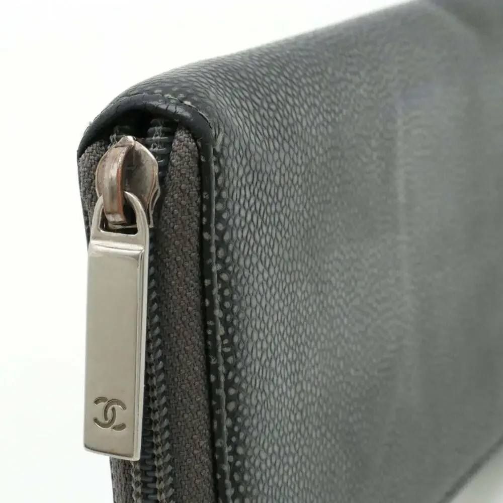 CHANEL Authentic Gray Caviar Leather Logo Wallet